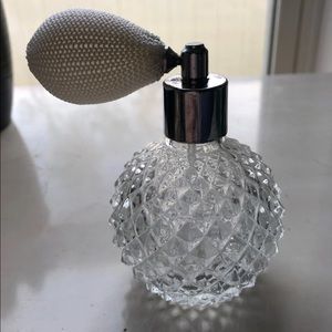 Perfume bottle